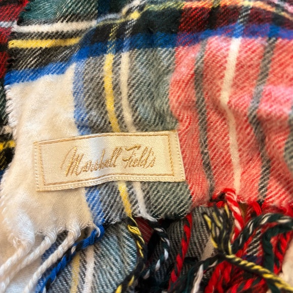 Vintage Marshall Field’s Plaid Fringe Scarf - Picture 2 of 2